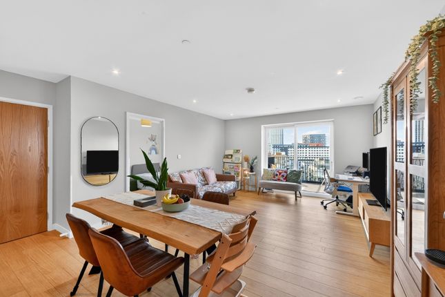 2-bed flat on 904, Navigation Point, Ferry Lane, London, £535,000