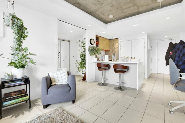 Flat for sale in Tidal Basin Road, London