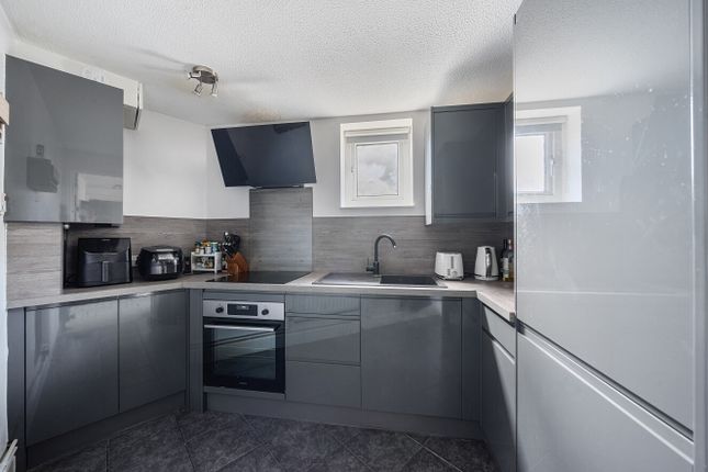 10 Mayflower Court,, Highbridge Wharf, Berkshire photo 3