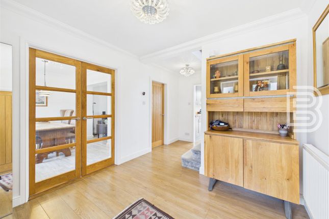 26, Loverock Crescent, Rugby photo 4