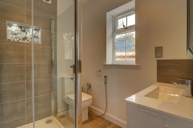 397, West Wycombe Road, Buckinghamshire photo 2