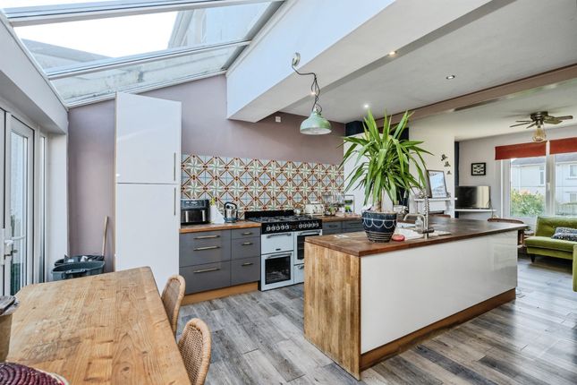 80, Trallwm Road, Llanelli photo 3