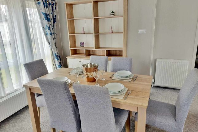 Willerby Pinehurst Manor Park Caravan Site, Manor Road, Norfolk photo 4