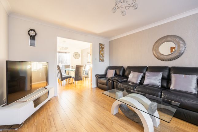 232, Guardwell Crescent, Edinburgh photo 3