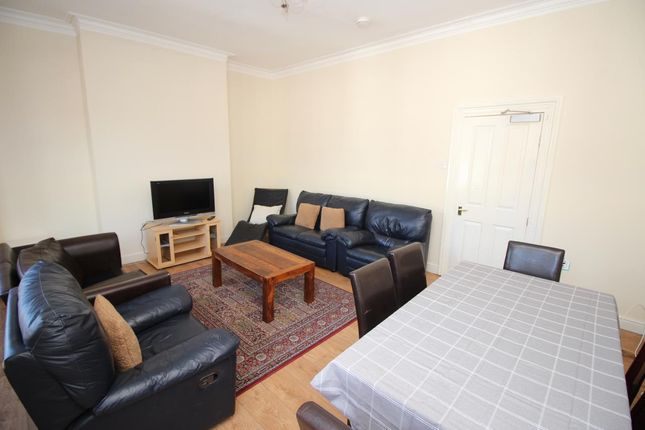 Cavendish Place, Newcastle Upon Tyne photo 2