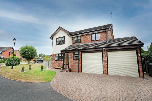 Thumbnail Detached house for sale in Hither Green Lane, Redditch