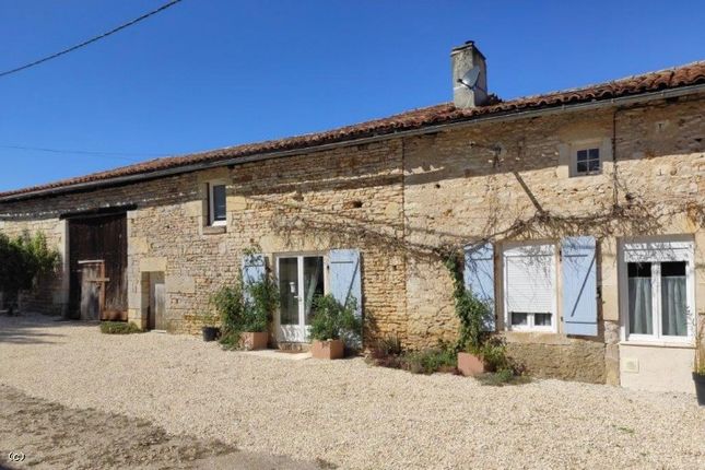 Thumbnail Country house for sale in Champagne-Mouton, Poitou-Charentes, 16350, France