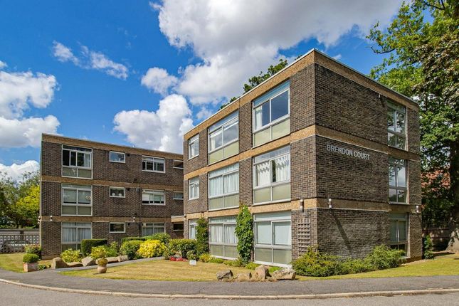 Thumbnail Flat to rent in Brendon Court, The Avenue, Radlett, Hertfordshire