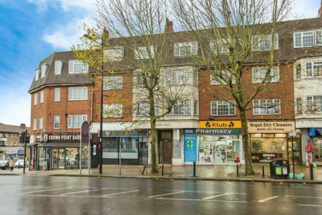 26 Crown Point, Beulah Hill, London photo 2
