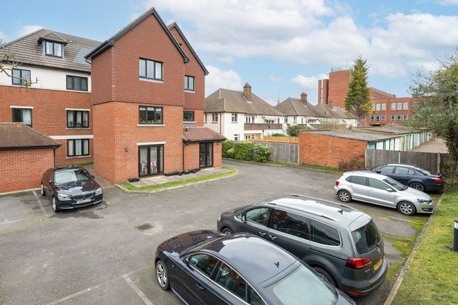 Flat for sale in Grove Road, Sutton, Surrey