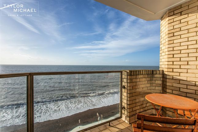 14 Spa Court, Kings Esplanade, Hove photo 4