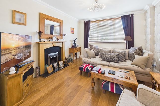56, Eldon Road, Caterham photo 3