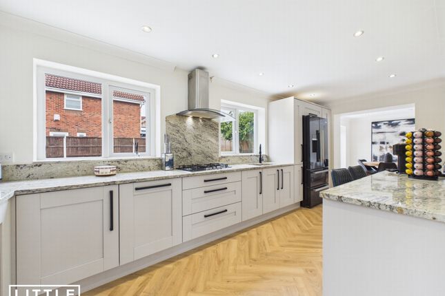 5, Saunderton Close, St. Helens photo 3