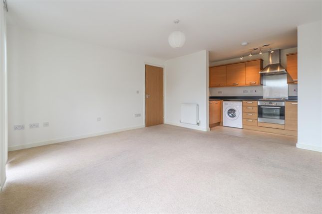 Flat for sale in Monticello Way, Bannerbrook, Coventry