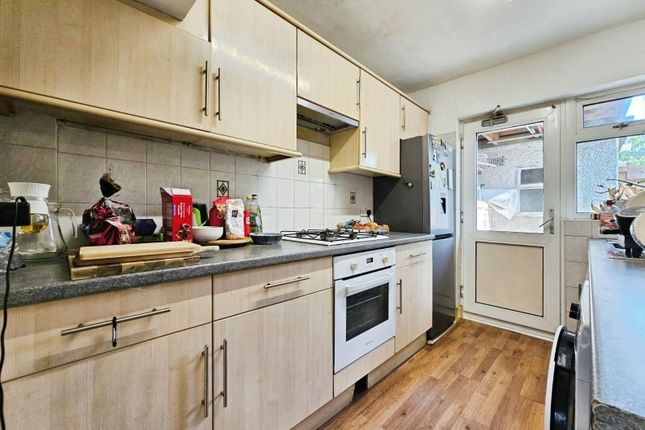 18, Spinney Drive, Feltham photo 3