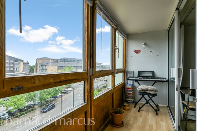 Flat 58, Belvedere House, Lemon Grove, Feltham photo 4