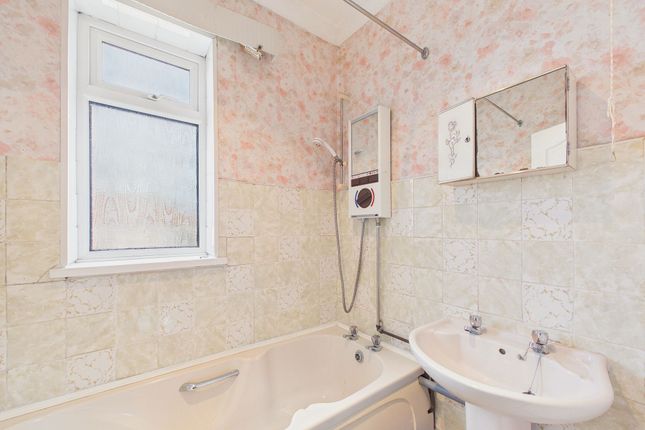 43 Oak Avenue, Gateshead photo 3