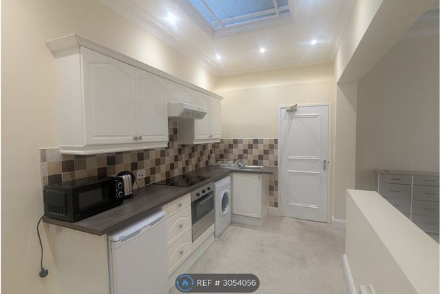 A Clifton Drive North, Lytham St Annes photo 2