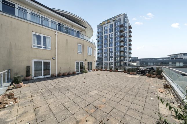 Flat 55/59, Ascent House, 35, Boulevard Drive, Beaufort Park photo 3