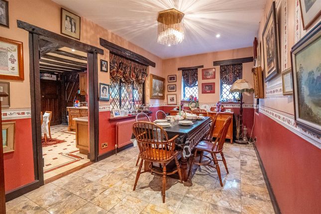 Breakfast Room.Jpg