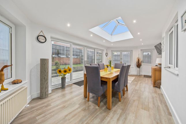 5, Farnsworth Lane, Chesterfield photo 4