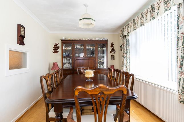 22, Carys Close, Penarth photo 4