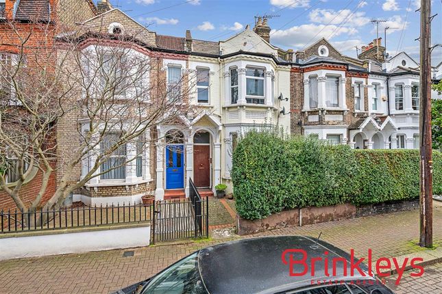 Thumbnail Flat to rent in 18 Norroy Road, Flat 2, Putney