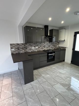 17, Clarke Street, Cardiff photo 4