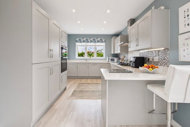 16 Strickland Drive, Stratford-Upon-Avon photo 2