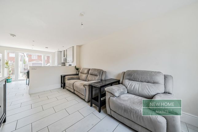 7, Willow Way, Stratford-Upon-Avon photo 5
