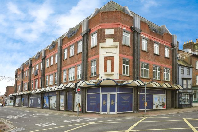 Thumbnail Flat to rent in Princes Street, Dorchester