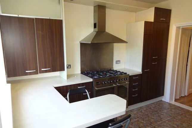 3, Camborne Place, Somerset photo 2