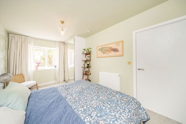 11 Buttercup House, 5, Springfield Drive, London photo 4