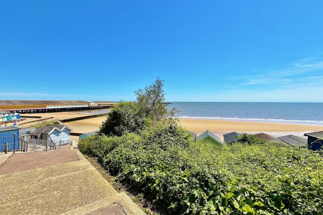Southcliff, Walton-on-the-Naze photo 4