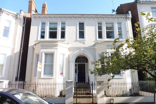 Thumbnail Flat to rent in Leam Terrace, Leamington Spa