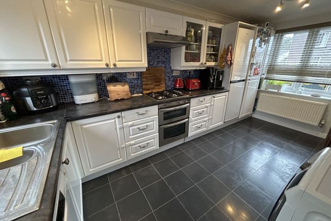 10, Buckland Drive, Brecon photo 3