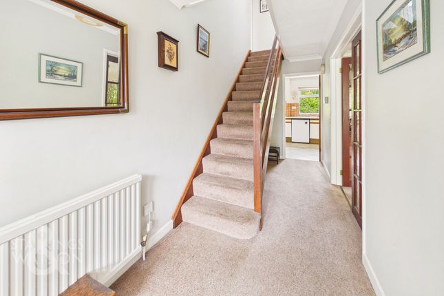 6 Dell Close, Norwich photo 4