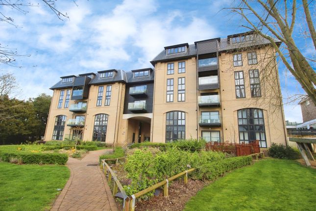Flat for sale in The Causeway, Great Baddow, Chelmsford