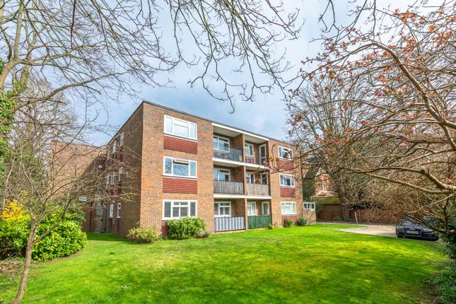 Flat for sale in Alexandra Road, Parkside Court