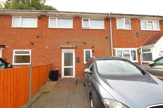 Flat for sale in Manor Lane, Harlington, Middlesex