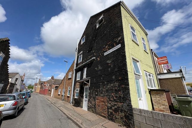 17 Wisbech Road, King's Lynn photo 2