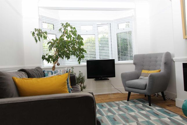 22, York Hill, Loughton photo 4