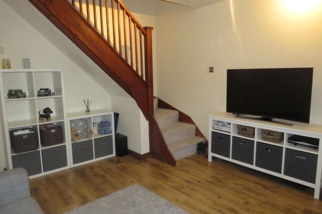 27, Tyning Park, CALNE photo 3
