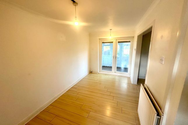 12, Rutland Walk, Peterlee photo 3