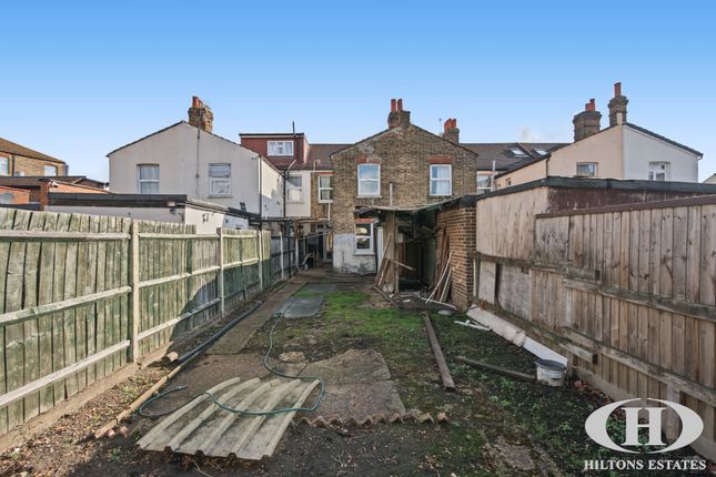 Beachcroft Avenue, Southall photo 3