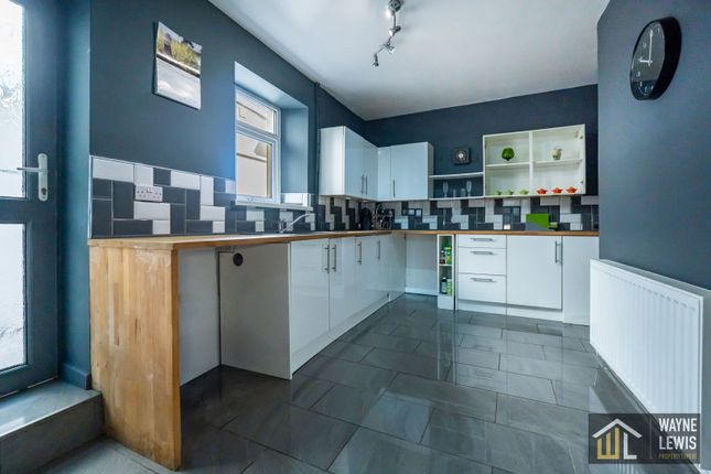 63, Stanley Street, Caerphilly photo 4