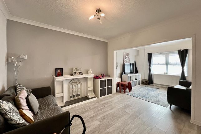 4, Mill Terrace, Ammanford photo 2