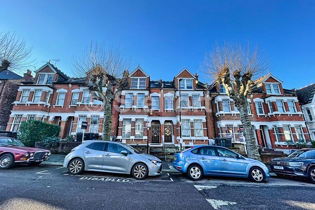 Thumbnail Flat to rent in Curzon Road, London