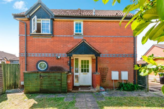 3-bed semi-detached on 66, Sandown Drive, Chippenham, £300,000