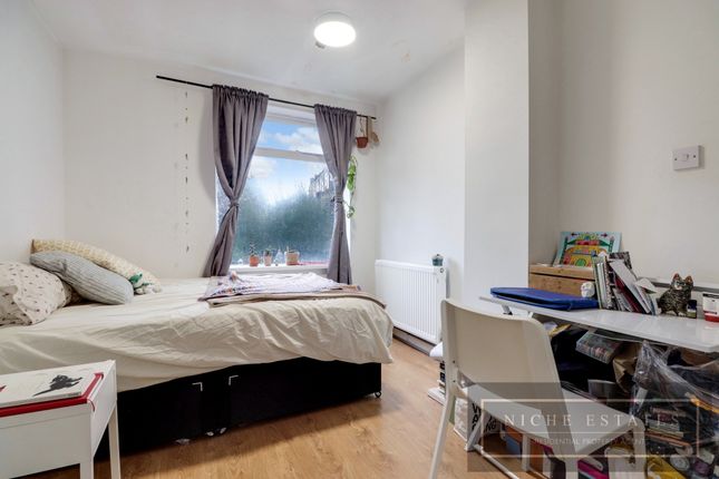 Thumbnail Flat to rent in Hazellville Road, London